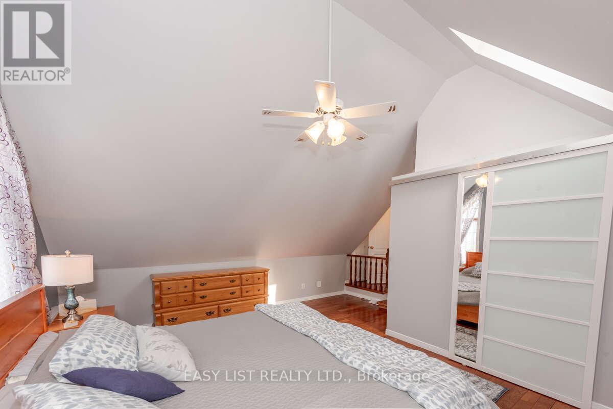 704 Pattee Road, Champlain, ON - Indoor Photo Showing Bedroom