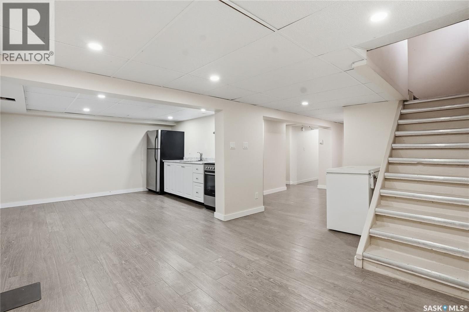 1213 Elliott Street, Saskatoon, SK - Indoor