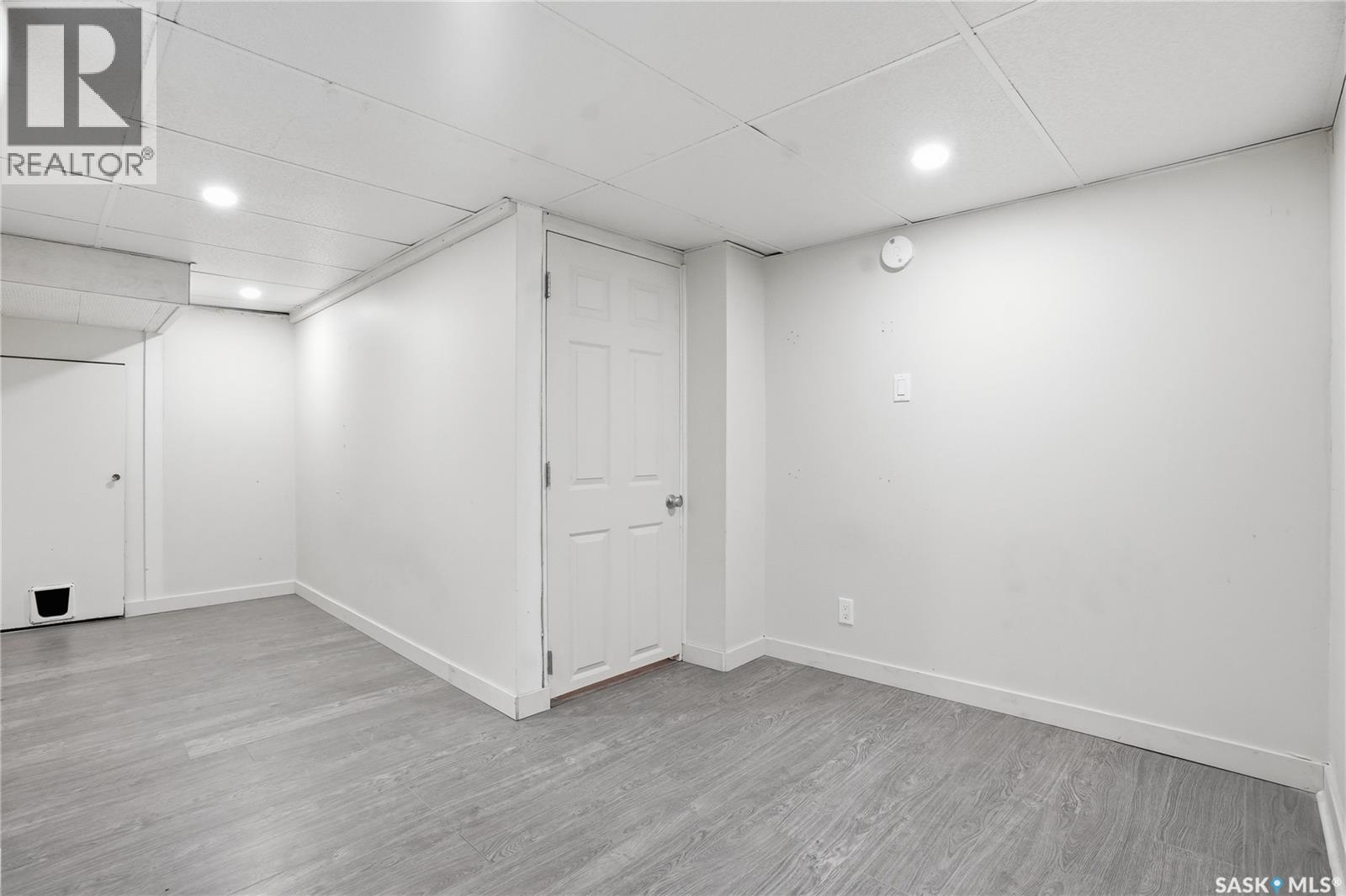 1213 Elliott Street, Saskatoon, SK - Indoor