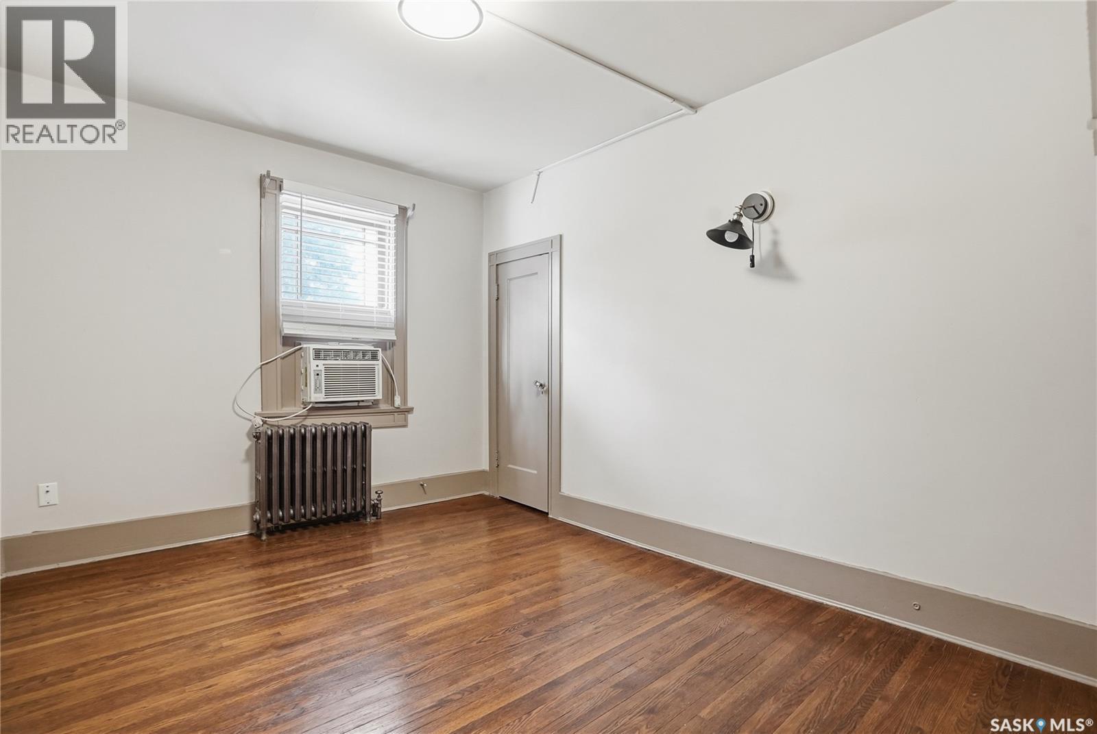 1213 Elliott Street, Saskatoon, SK - Indoor Photo Showing Other Room