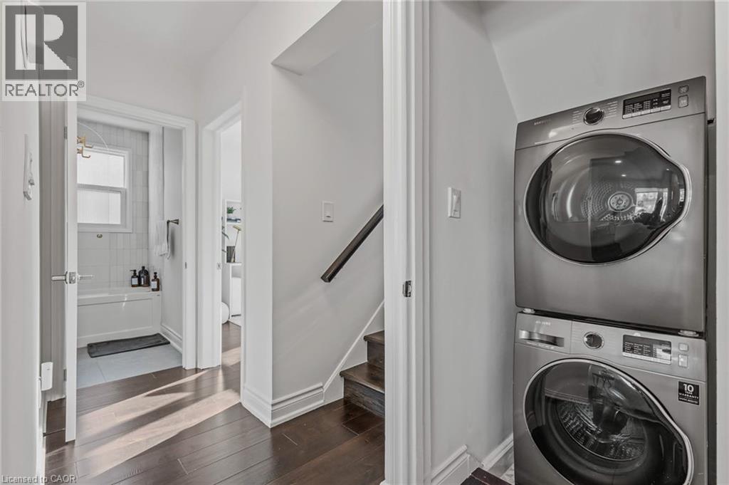 194 Crockett Street, Hamilton, ON - Indoor Photo Showing Laundry Room