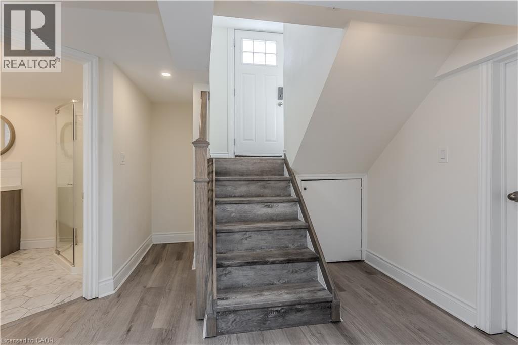 194 Crockett Street, Hamilton, ON - Indoor Photo Showing Other Room