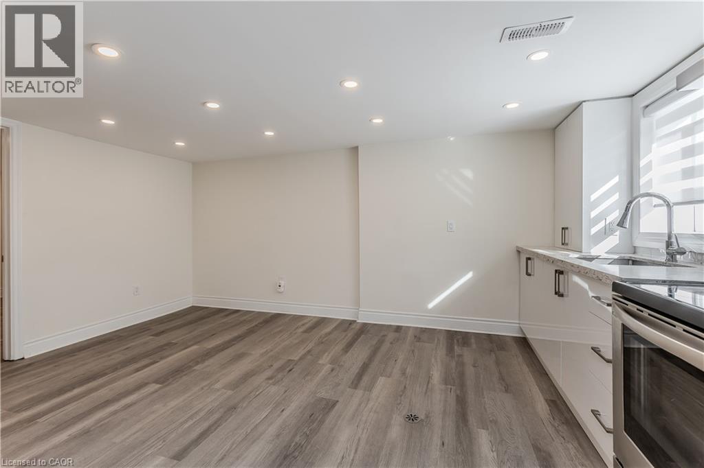 194 Crockett Street, Hamilton, ON - Indoor