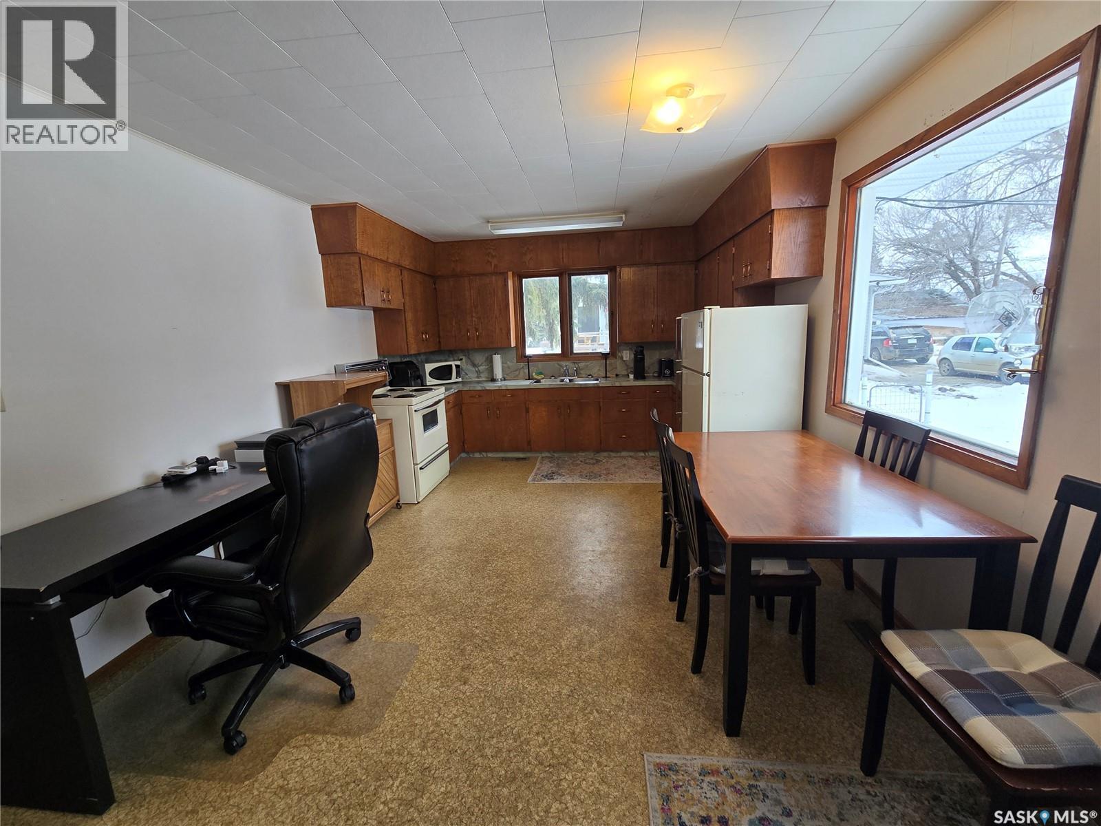510 Vernon Street, Broadview, SK - Indoor