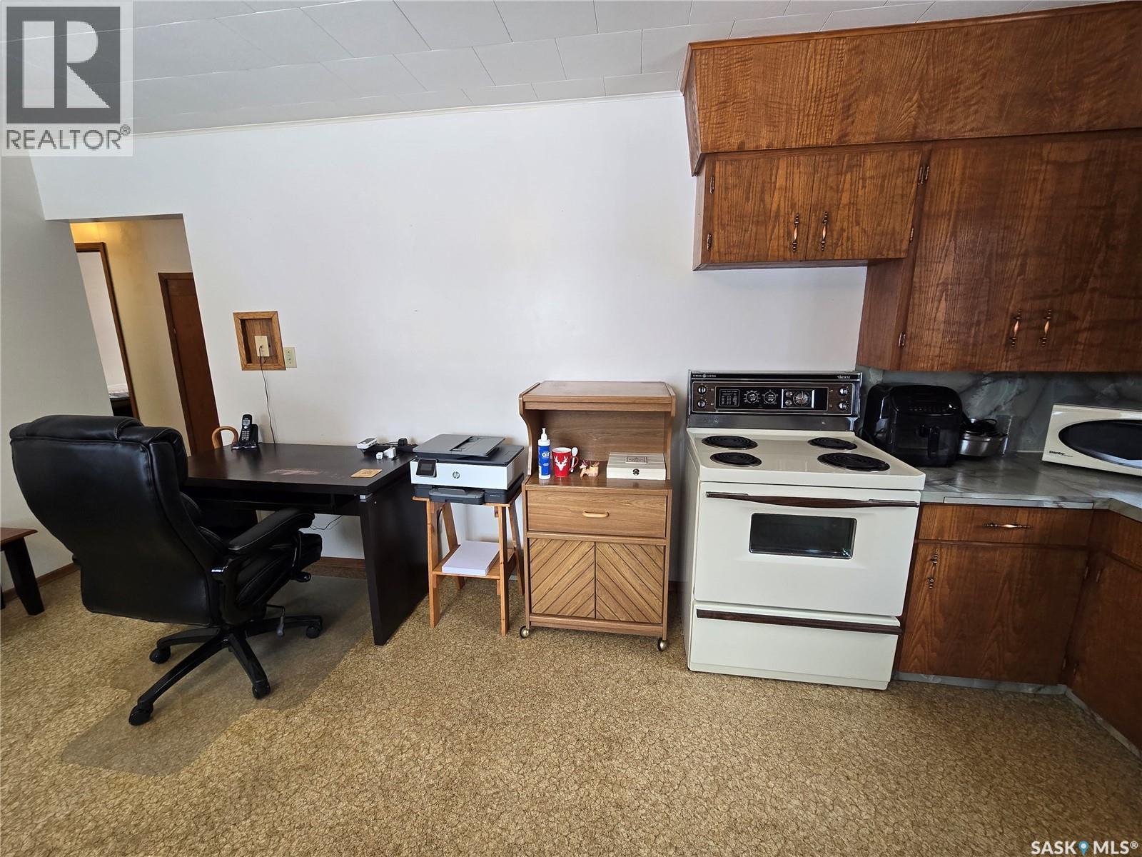 510 Vernon Street, Broadview, SK - Indoor Photo Showing Kitchen