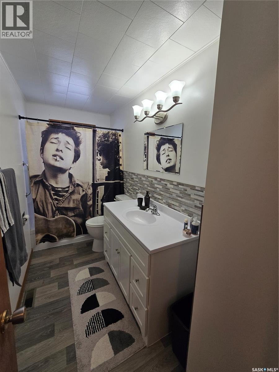510 Vernon Street, Broadview, SK - Indoor Photo Showing Bathroom
