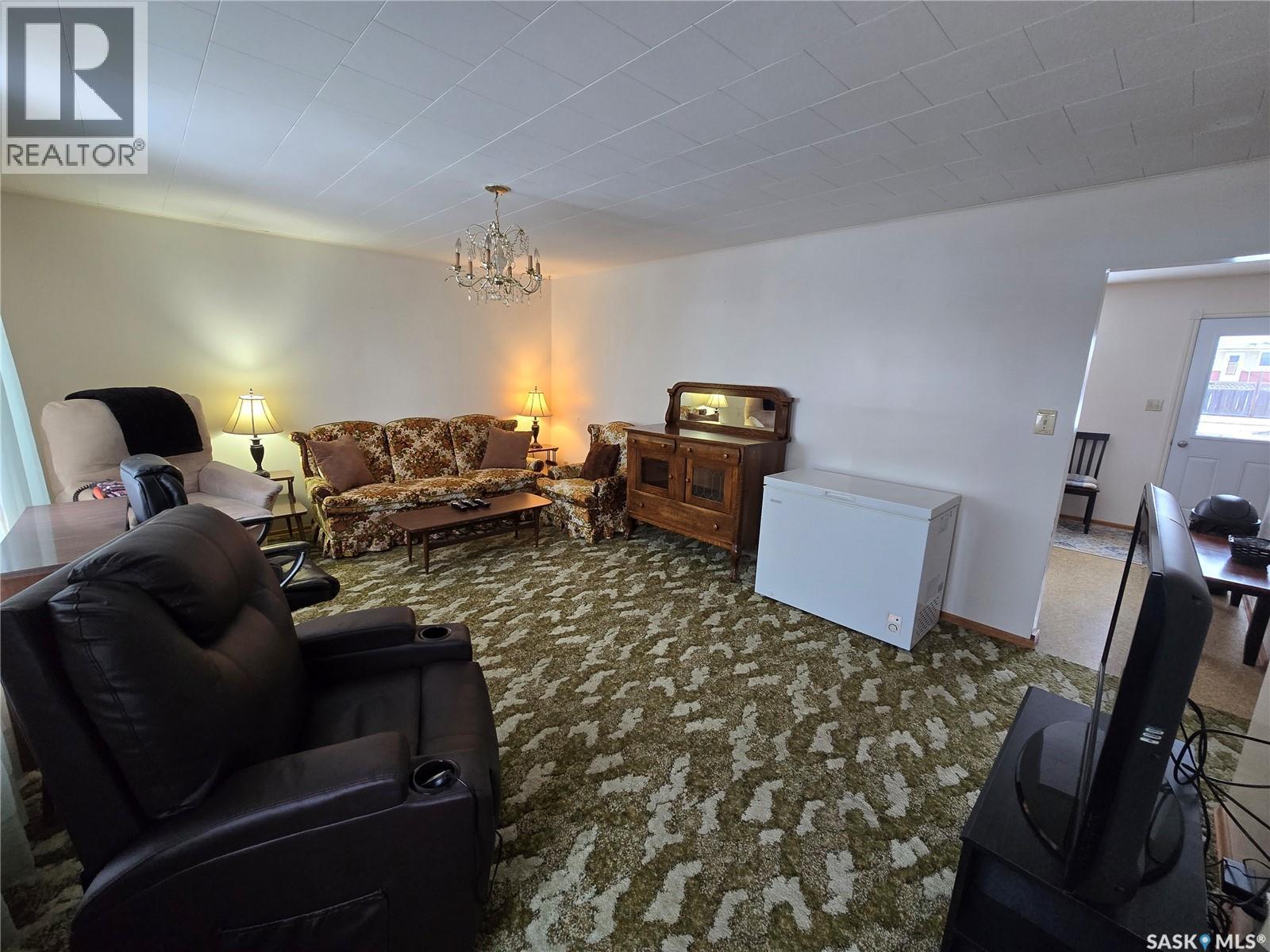 510 Vernon Street, Broadview, SK - Indoor
