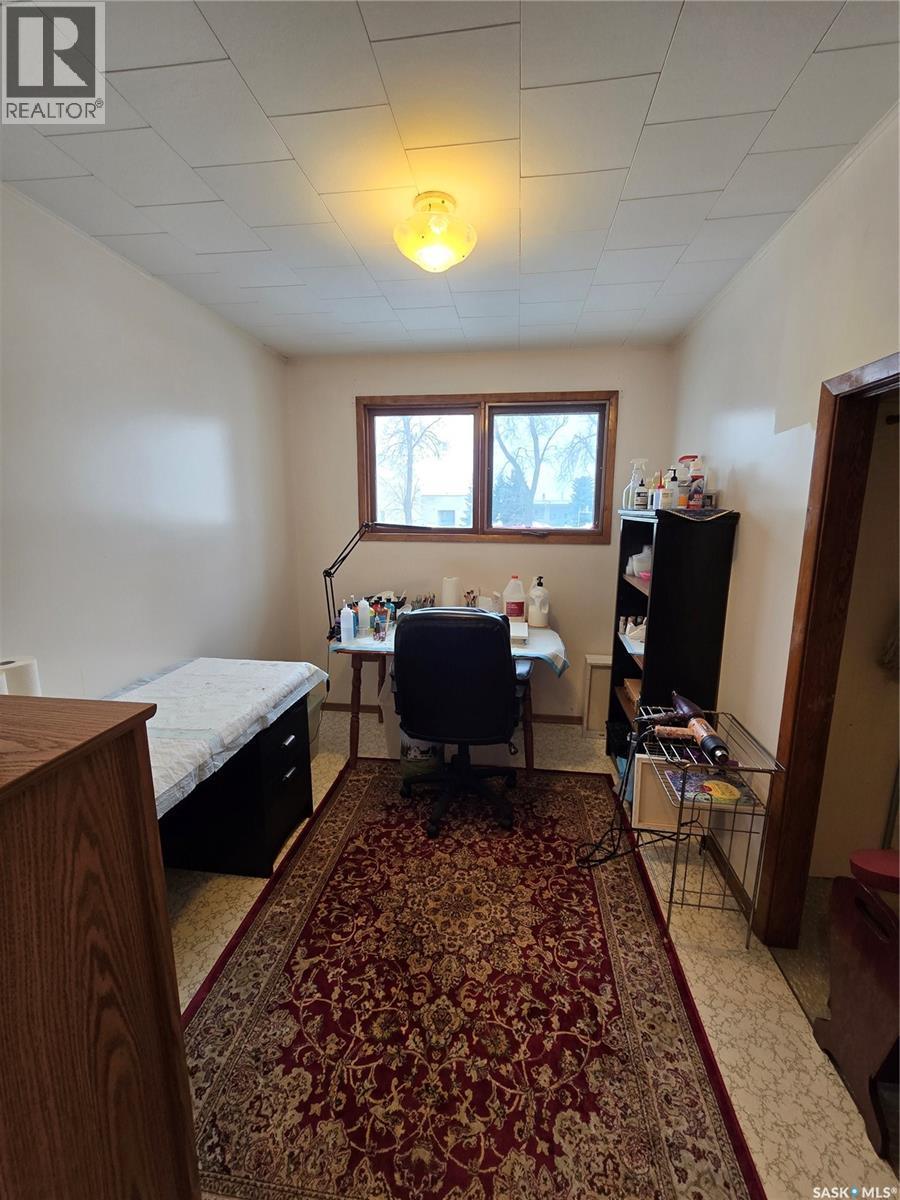 510 Vernon Street, Broadview, SK - Indoor