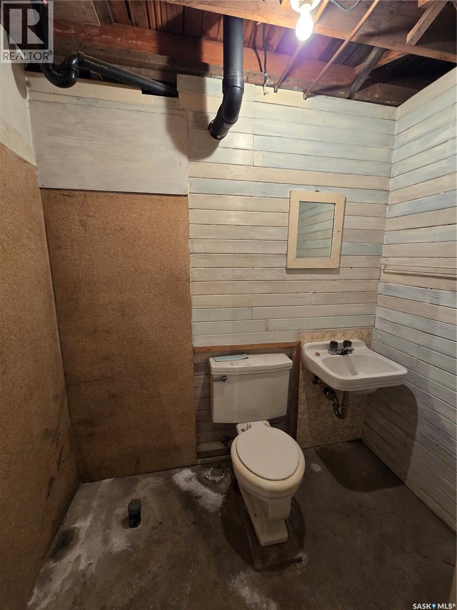 510 Vernon Street, Broadview, SK - Indoor Photo Showing Bathroom