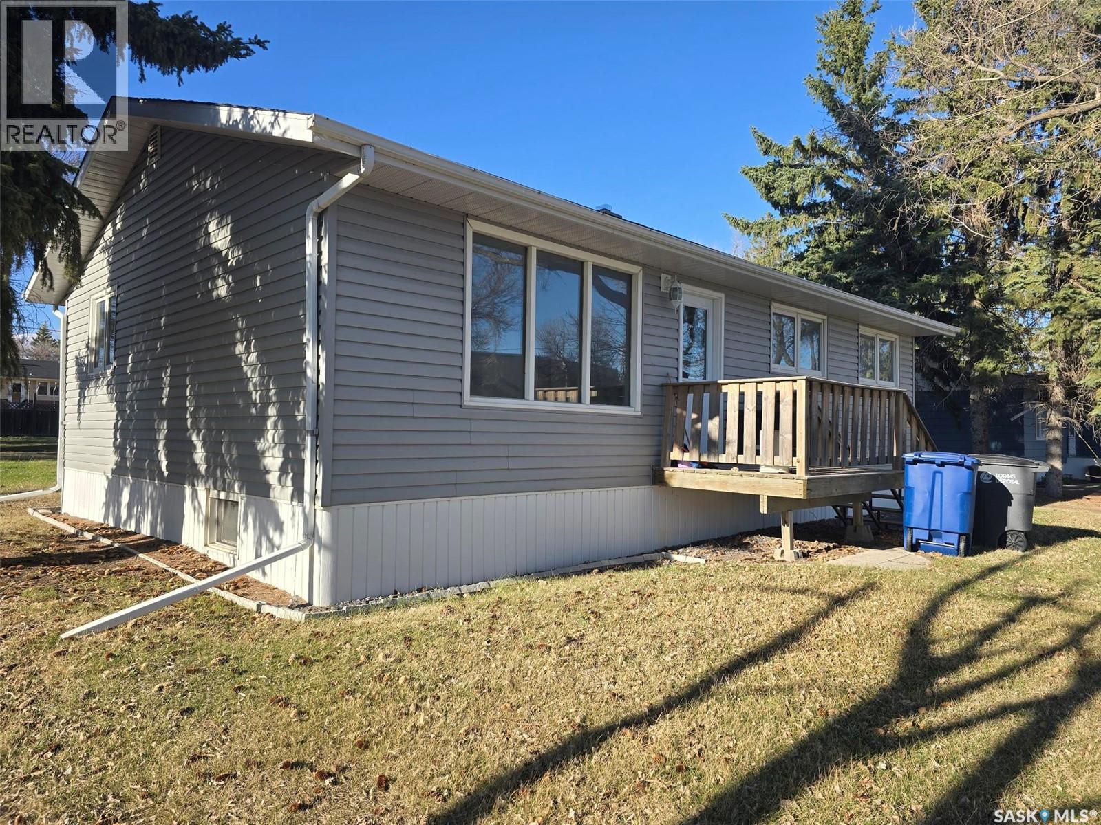 510 Vernon Street, Broadview, SK - Outdoor With Deck Patio Veranda