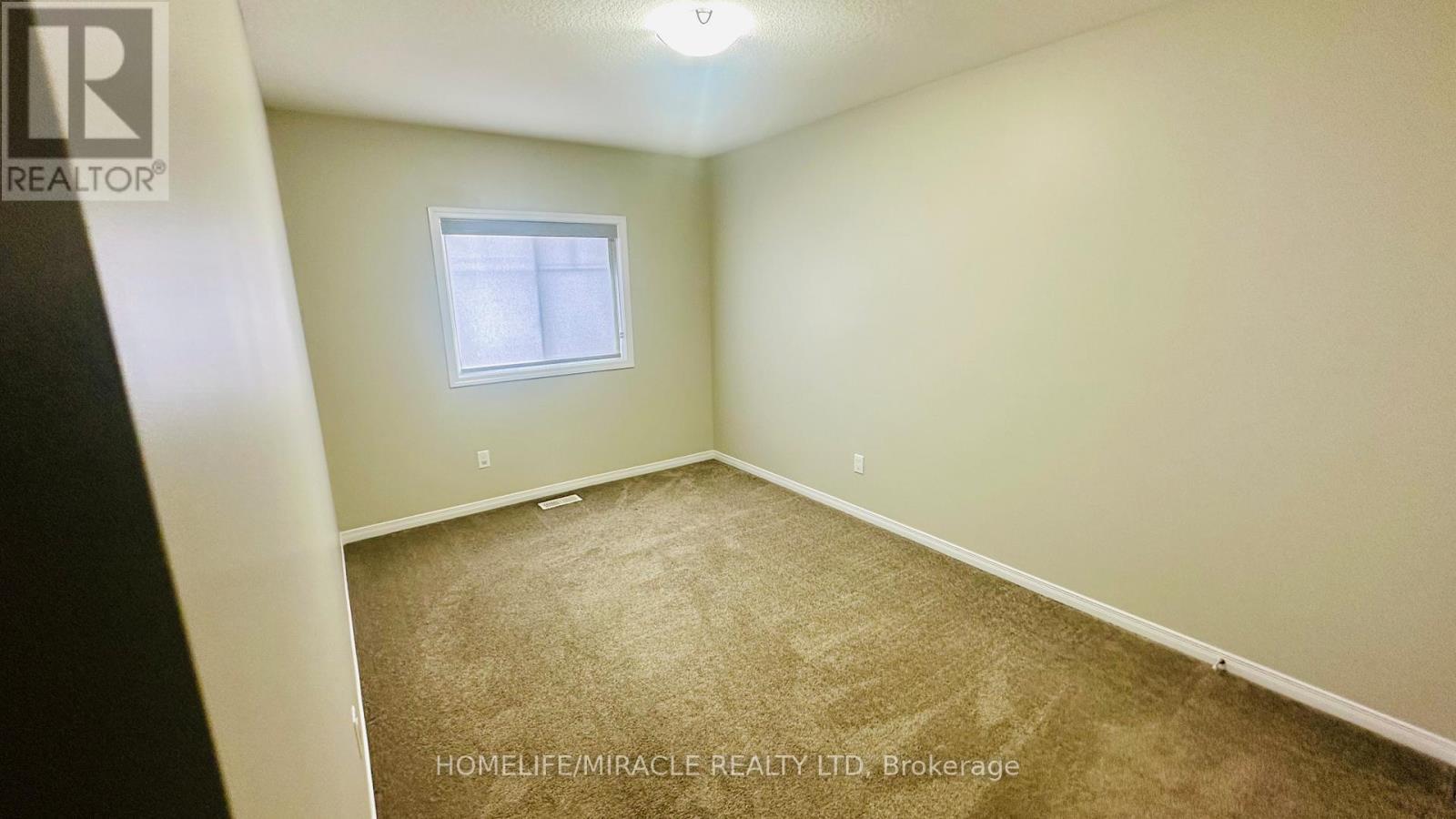 96 Eliza Avenue, Kitchener, ON - Indoor Photo Showing Other Room