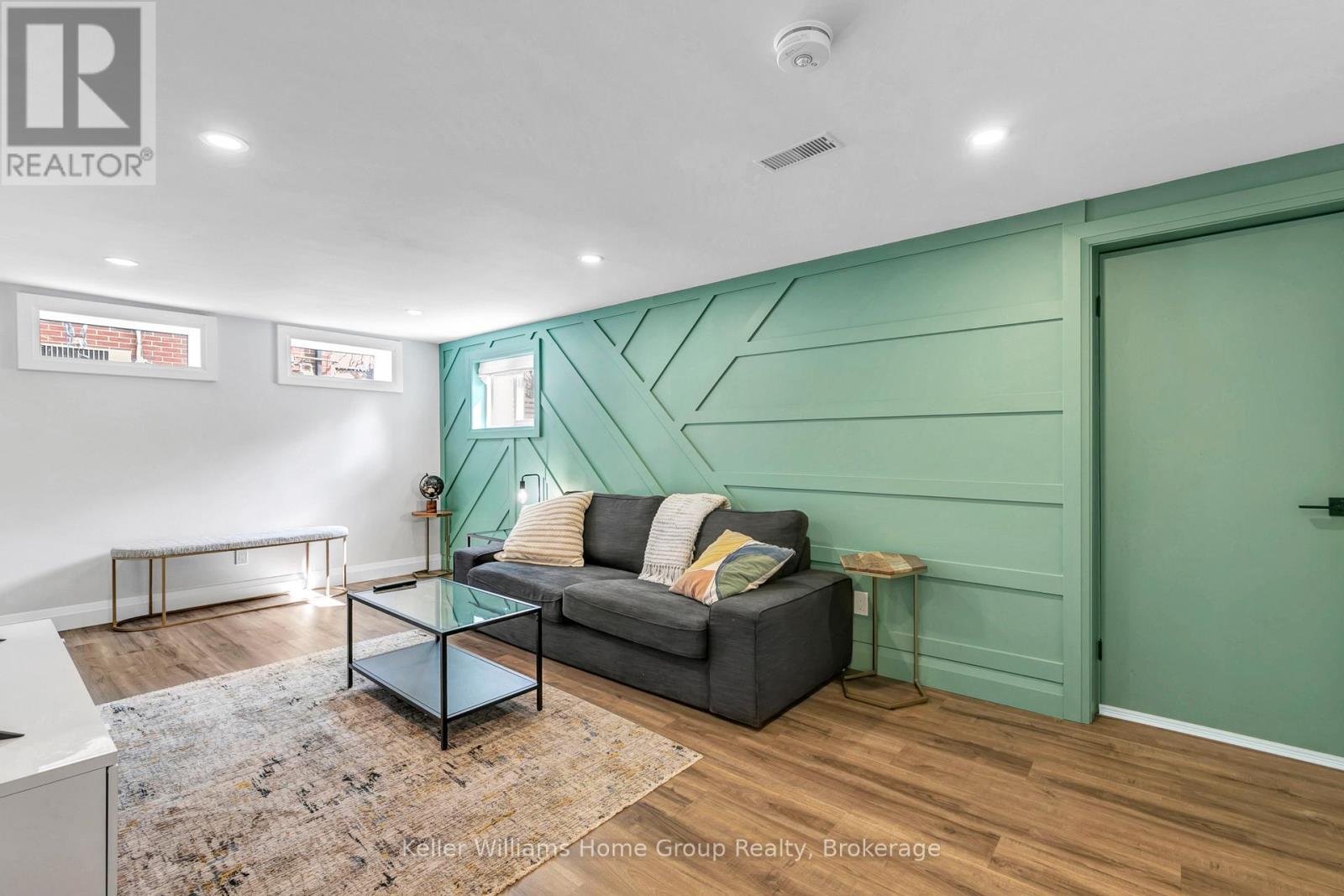 496 Manchester Road, Kitchener, ON - Indoor