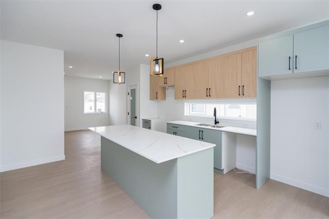 1975 Ross Ave, Winnipeg, MB