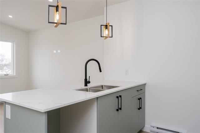 1975 Ross Ave, Winnipeg, MB