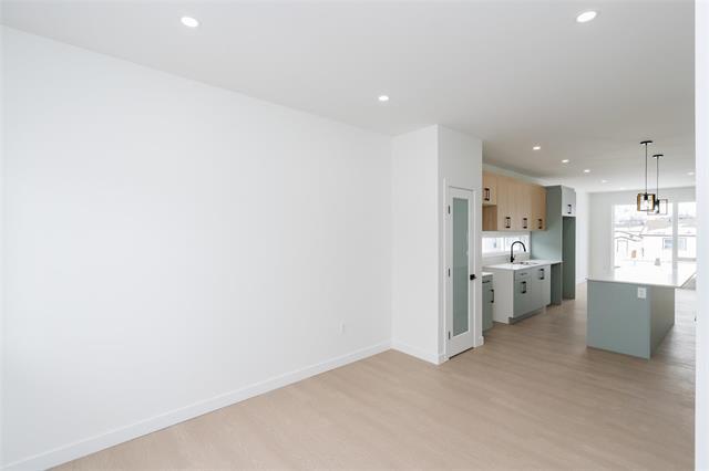 1975 Ross Ave, Winnipeg, MB