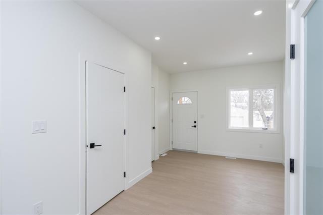 1975 Ross Ave, Winnipeg, MB