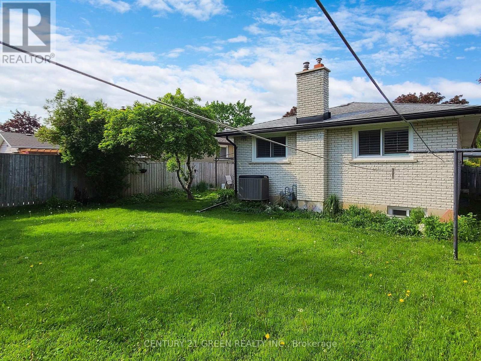 591 Dogwood Lane, Waterloo, ON - Outdoor