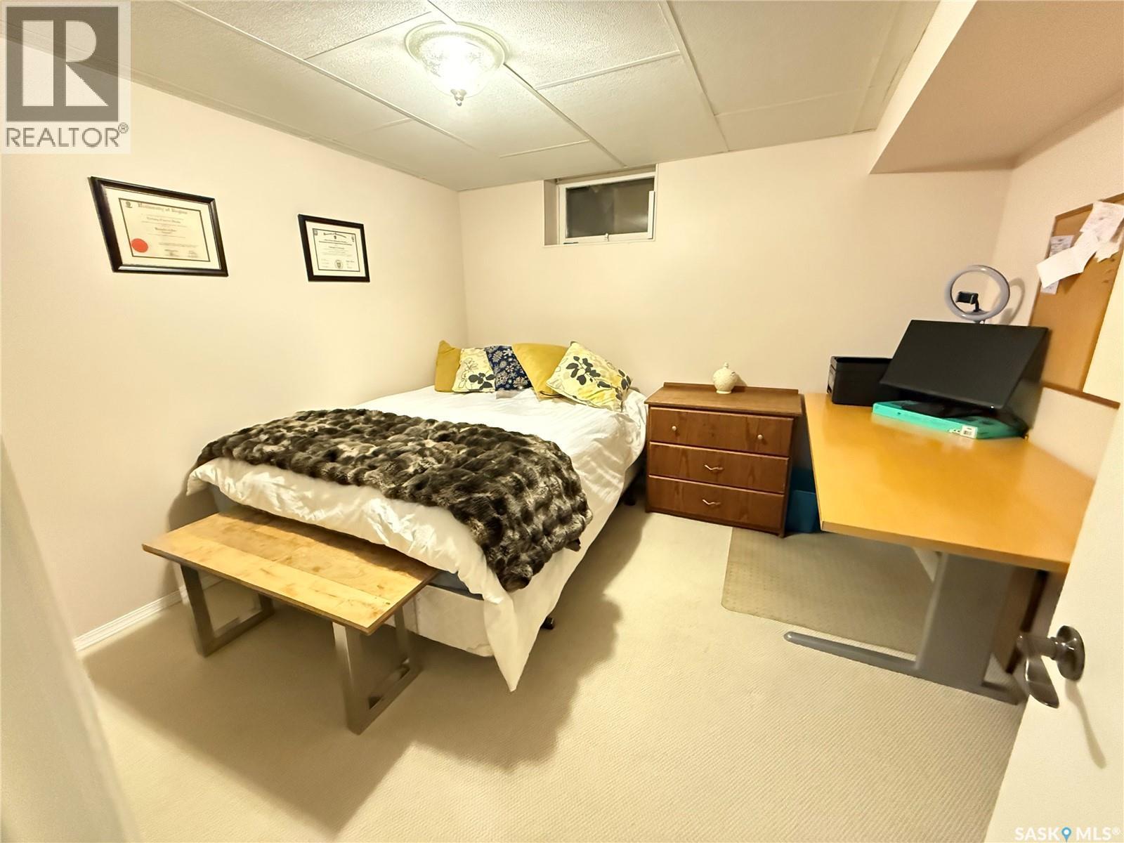 134 Perry Crescent, Estevan, SK - Indoor Photo Showing Bedroom