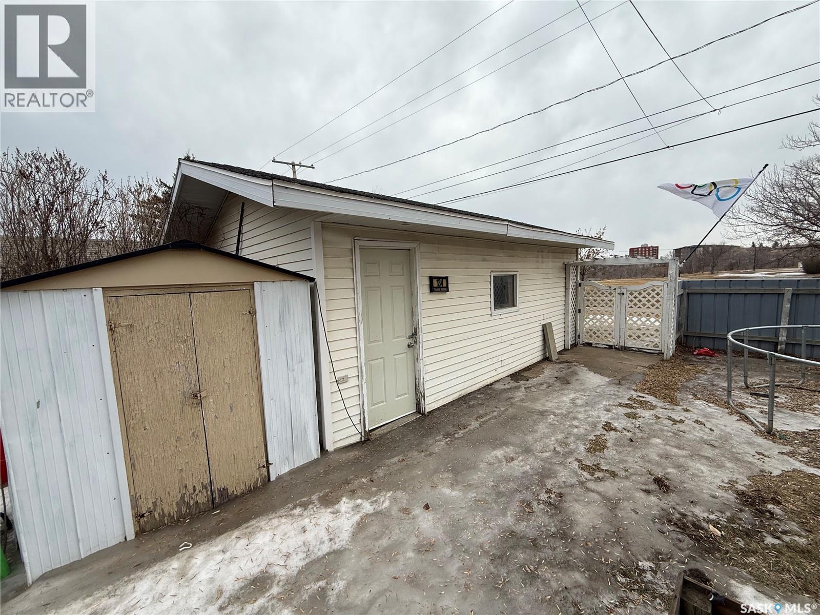 134 Perry Crescent, Estevan, SK - Outdoor With Exterior