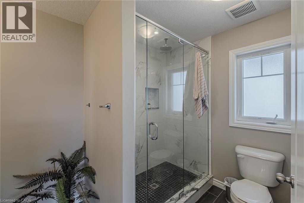 2 Sedge Avenue, Simcoe, ON - Indoor Photo Showing Bathroom
