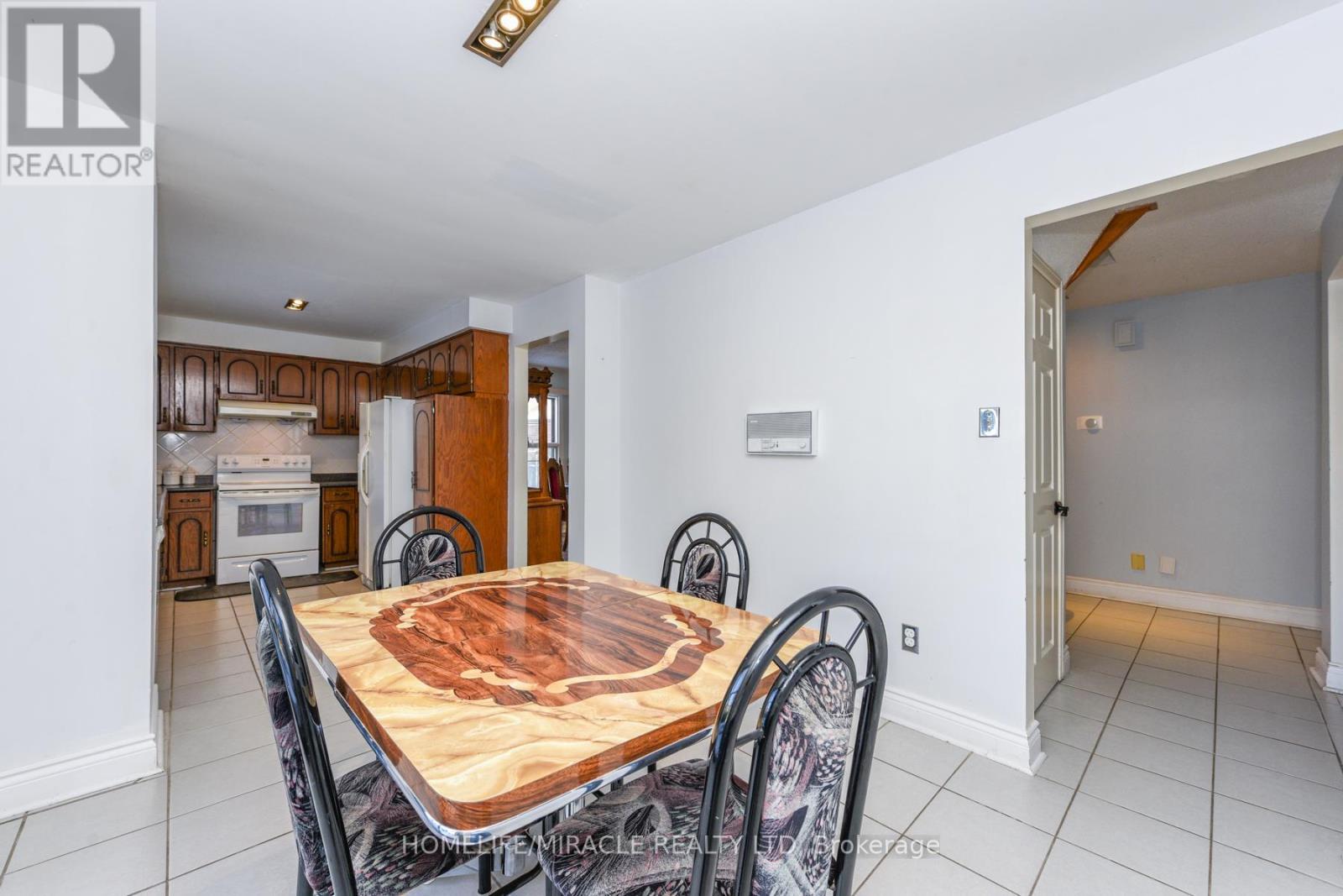 2291 Marzipan Court, Mississauga, ON - Indoor Photo Showing Other Room