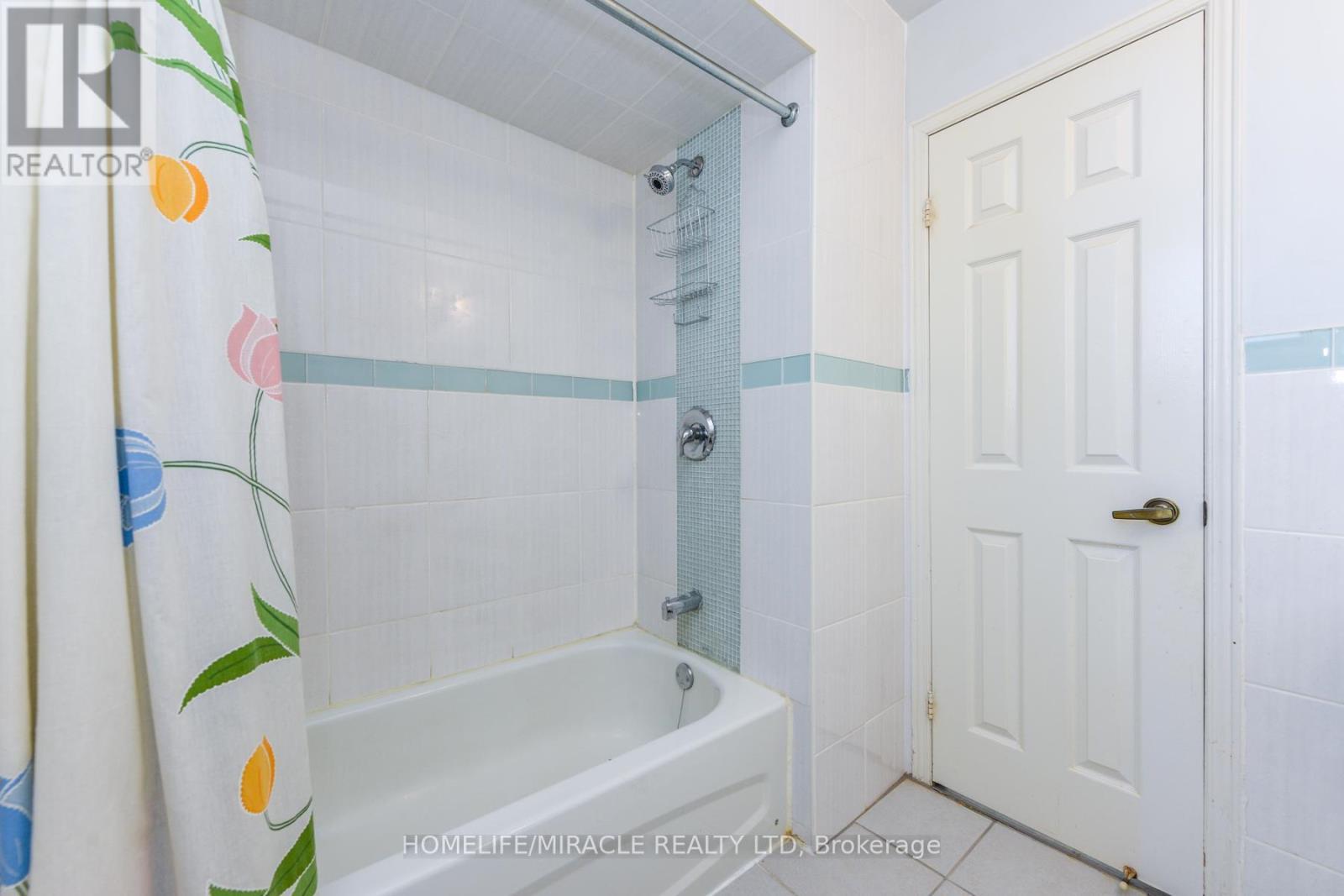 2291 Marzipan Court, Mississauga, ON - Indoor Photo Showing Bathroom