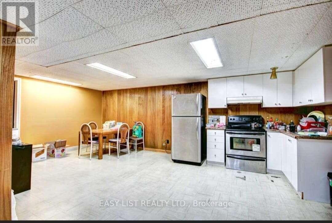 138 Rifle Range Road, Hamilton, ON - Indoor Photo Showing Other Room