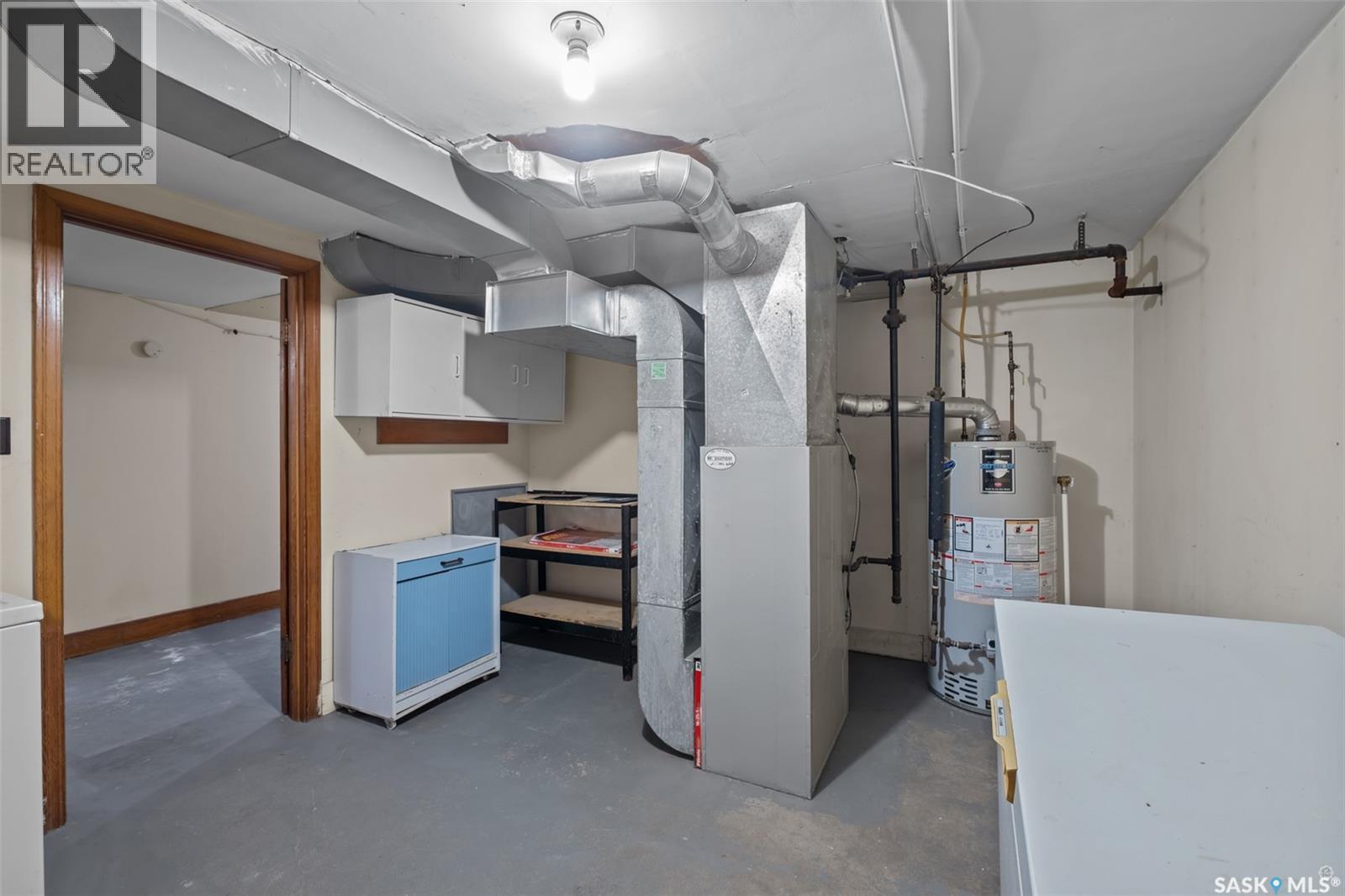 332 11Th Street E, Prince Albert, SK - Indoor