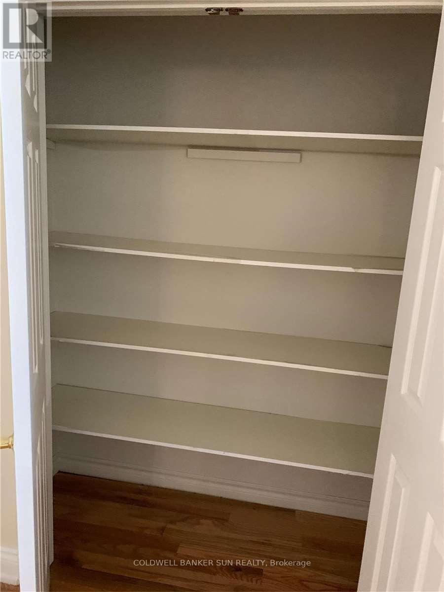 1622 Bristol Road W, Mississauga, ON