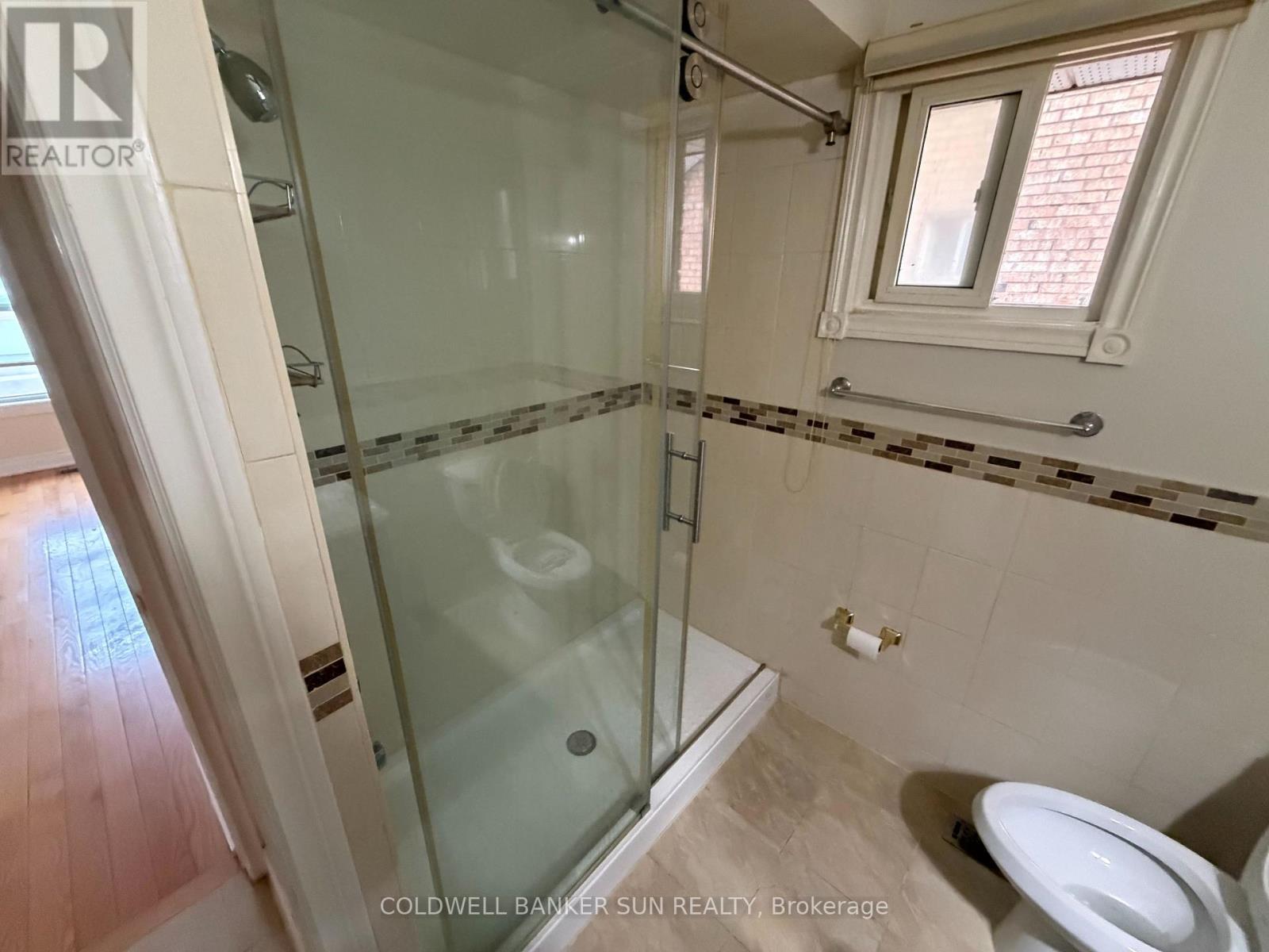 1622 Bristol Road W, Mississauga, ON - Indoor Photo Showing Bathroom