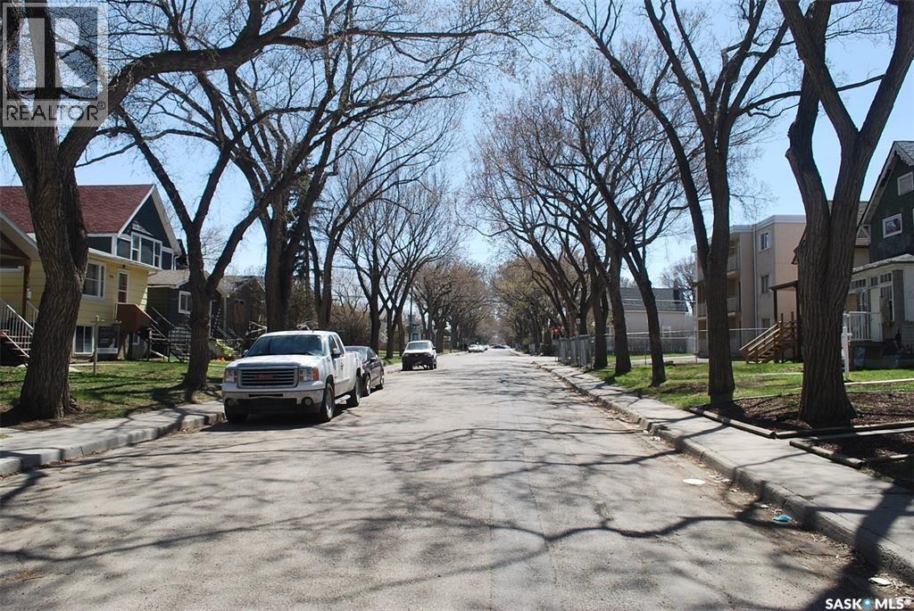 1346 Rae Street, Regina, SK - Outdoor