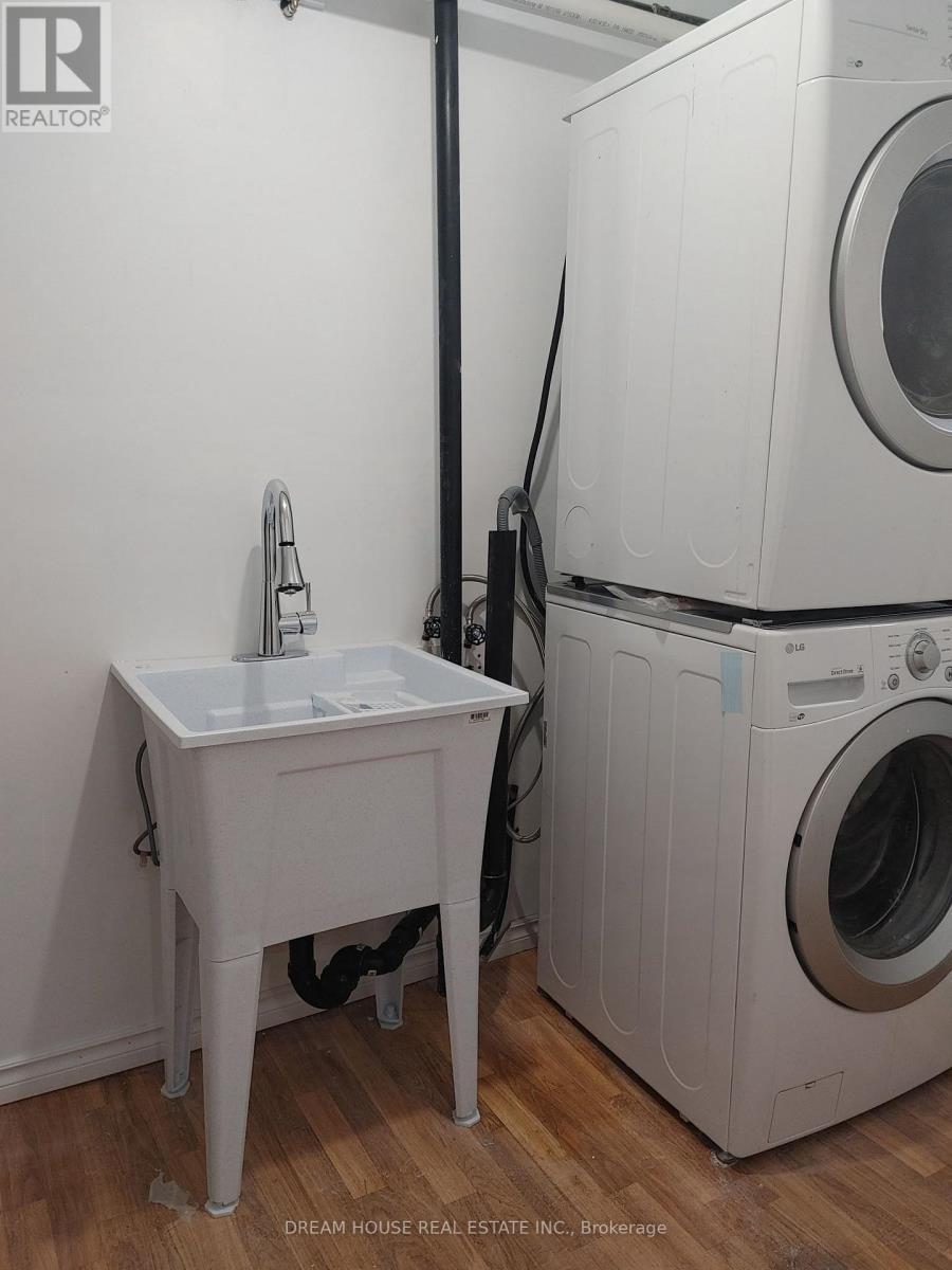 2 - 1655 Geta Circle, Pickering, ON - Indoor Photo Showing Laundry Room