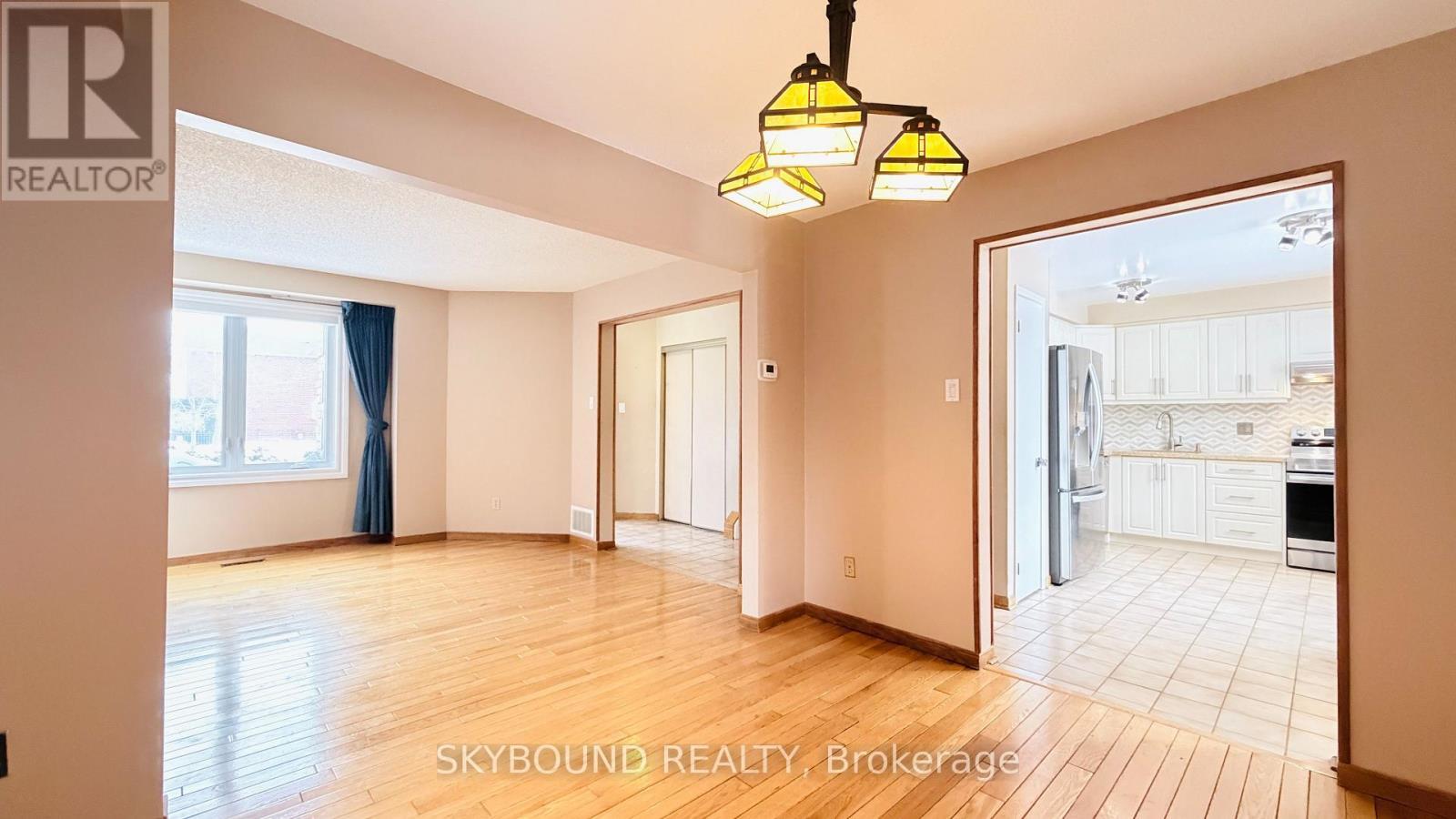 449 Mallorytown Avenue, Mississauga, ON - Indoor Photo Showing Other Room