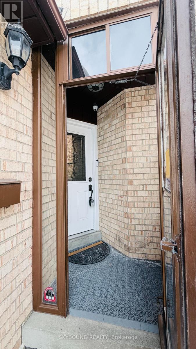 449 Mallorytown Avenue, Mississauga, ON - Outdoor With Exterior