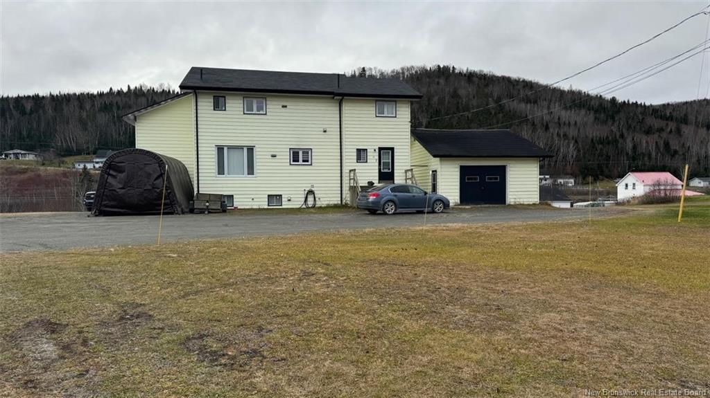 - Des Loisirs, Lac Baker, NB