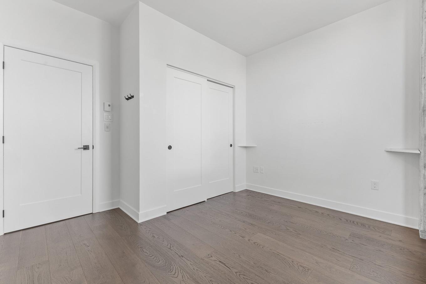 Bedroom - 808-1575 Rue Gareau, Montréal (Ville-Marie), QC - Indoor Photo Showing Other Room