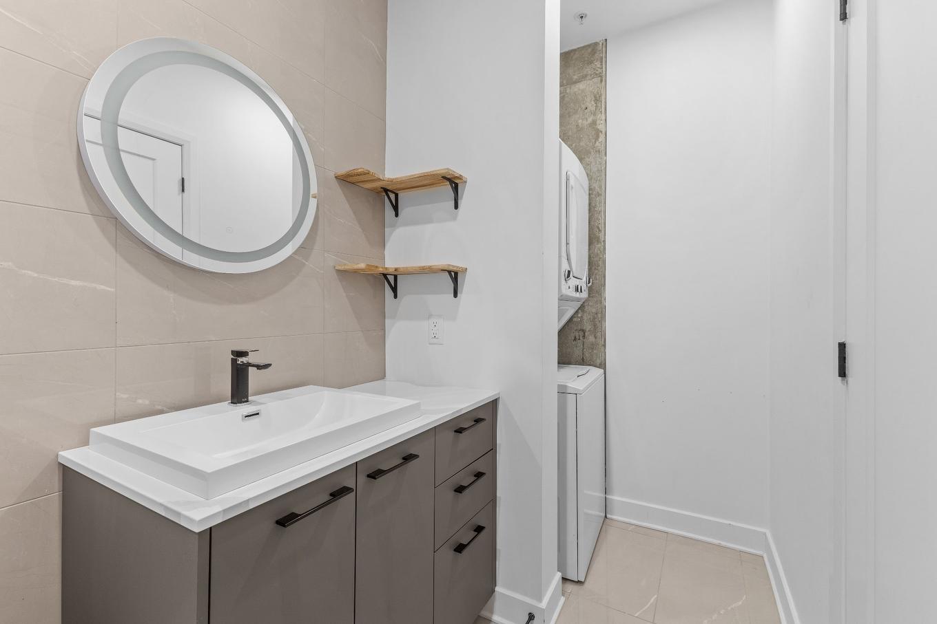 Bathroom - 808-1575 Rue Gareau, Montréal (Ville-Marie), QC - Indoor Photo Showing Bathroom