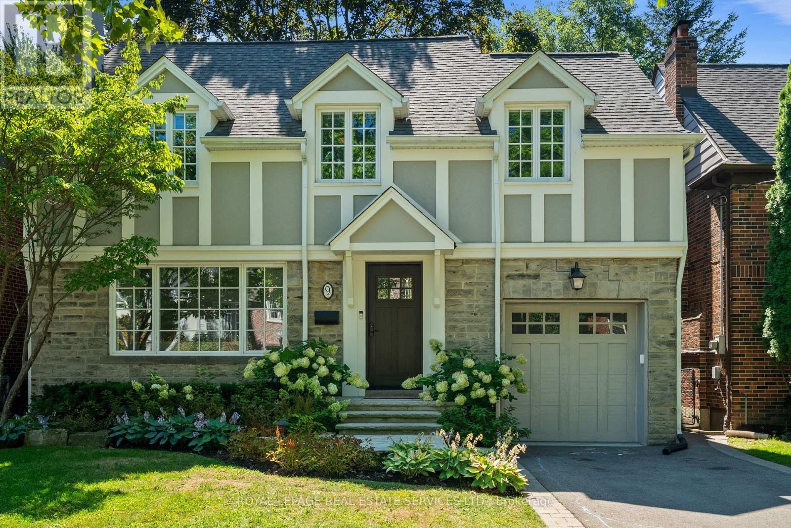 9 Ashton Manor, Toronto, ON - Outdoor With Facade