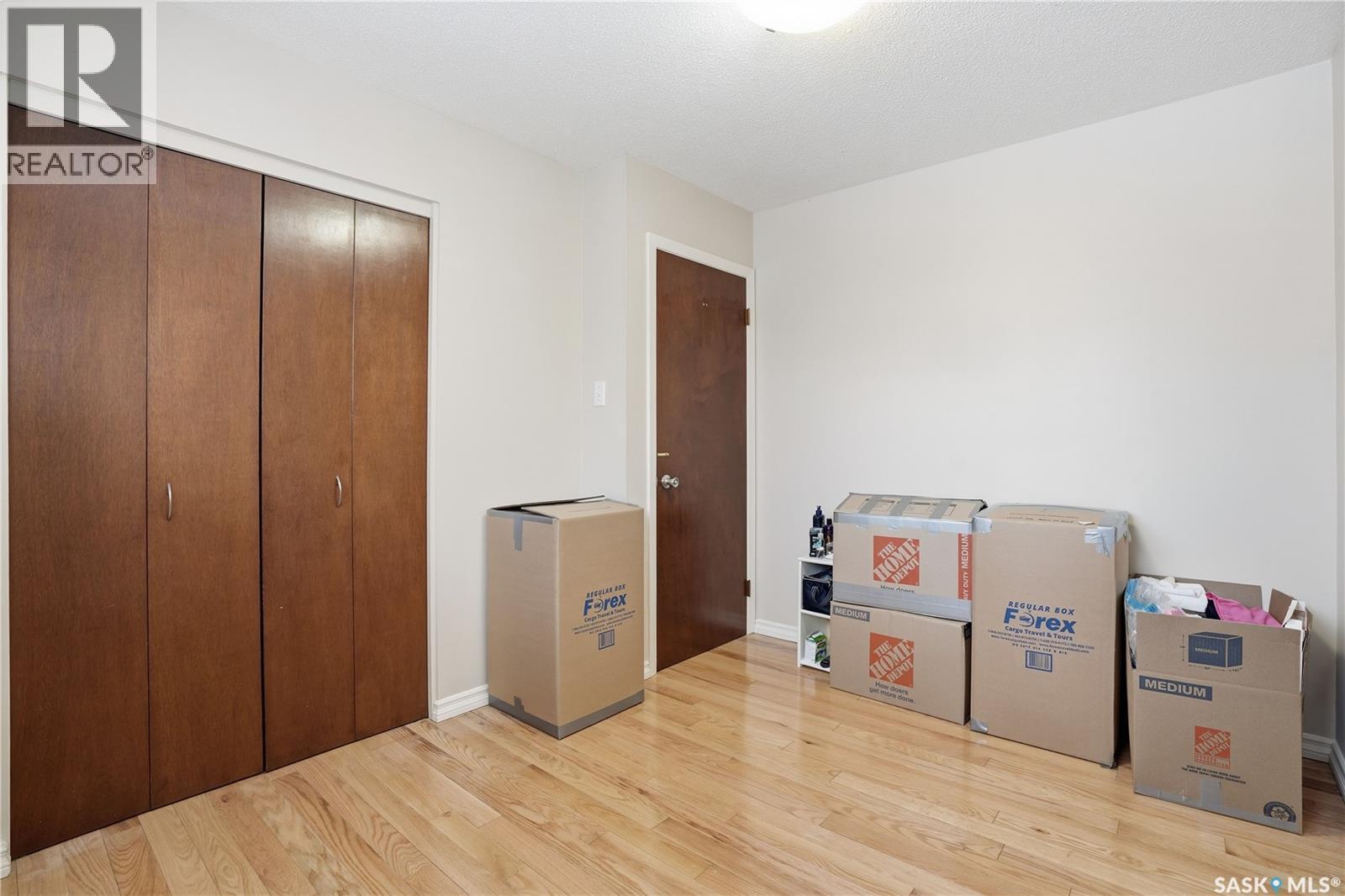 46 Lyons Street, Regina, SK - Indoor