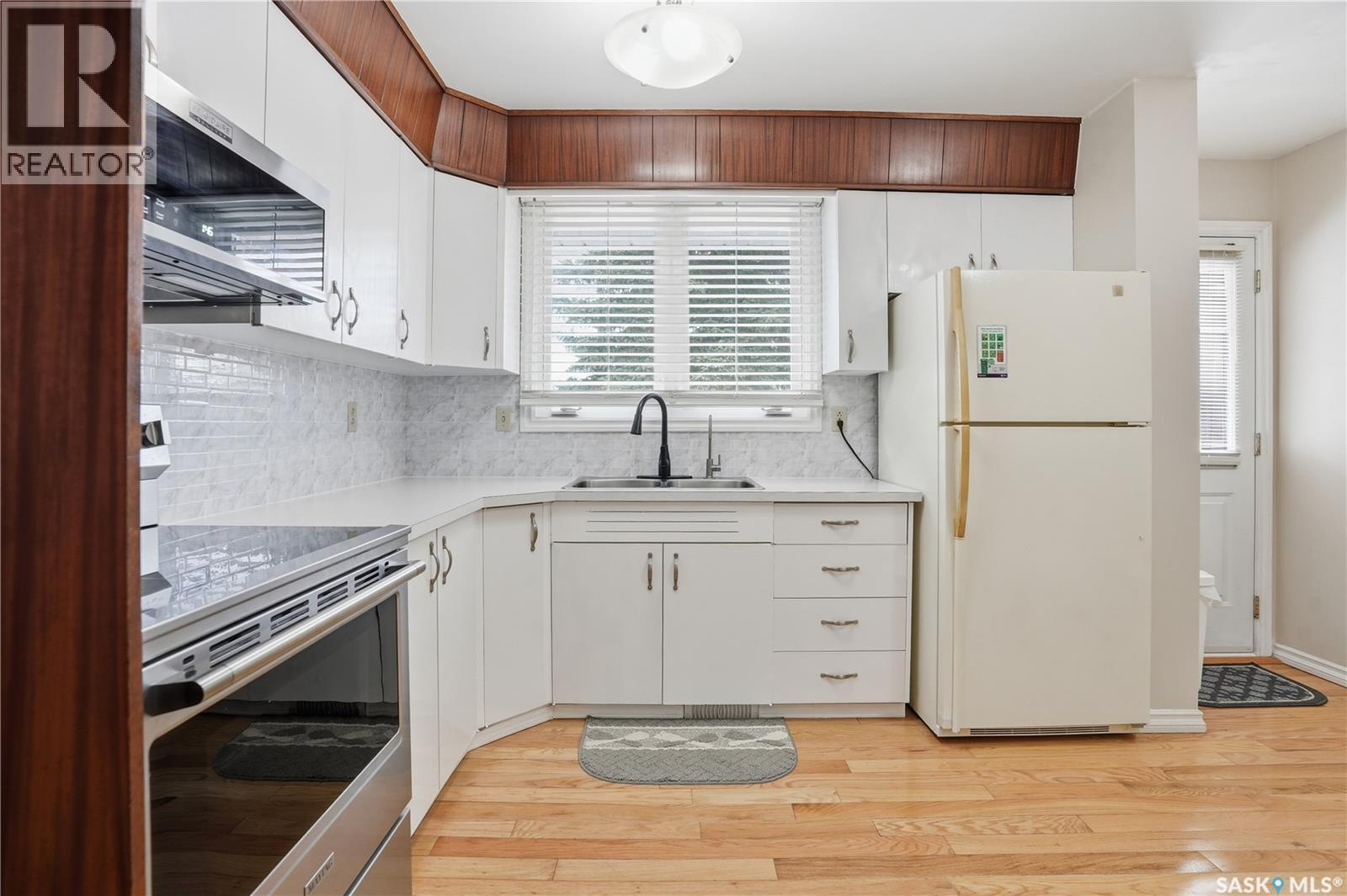 46 Lyons Street, Regina, SK - Indoor Photo Showing Kitchen