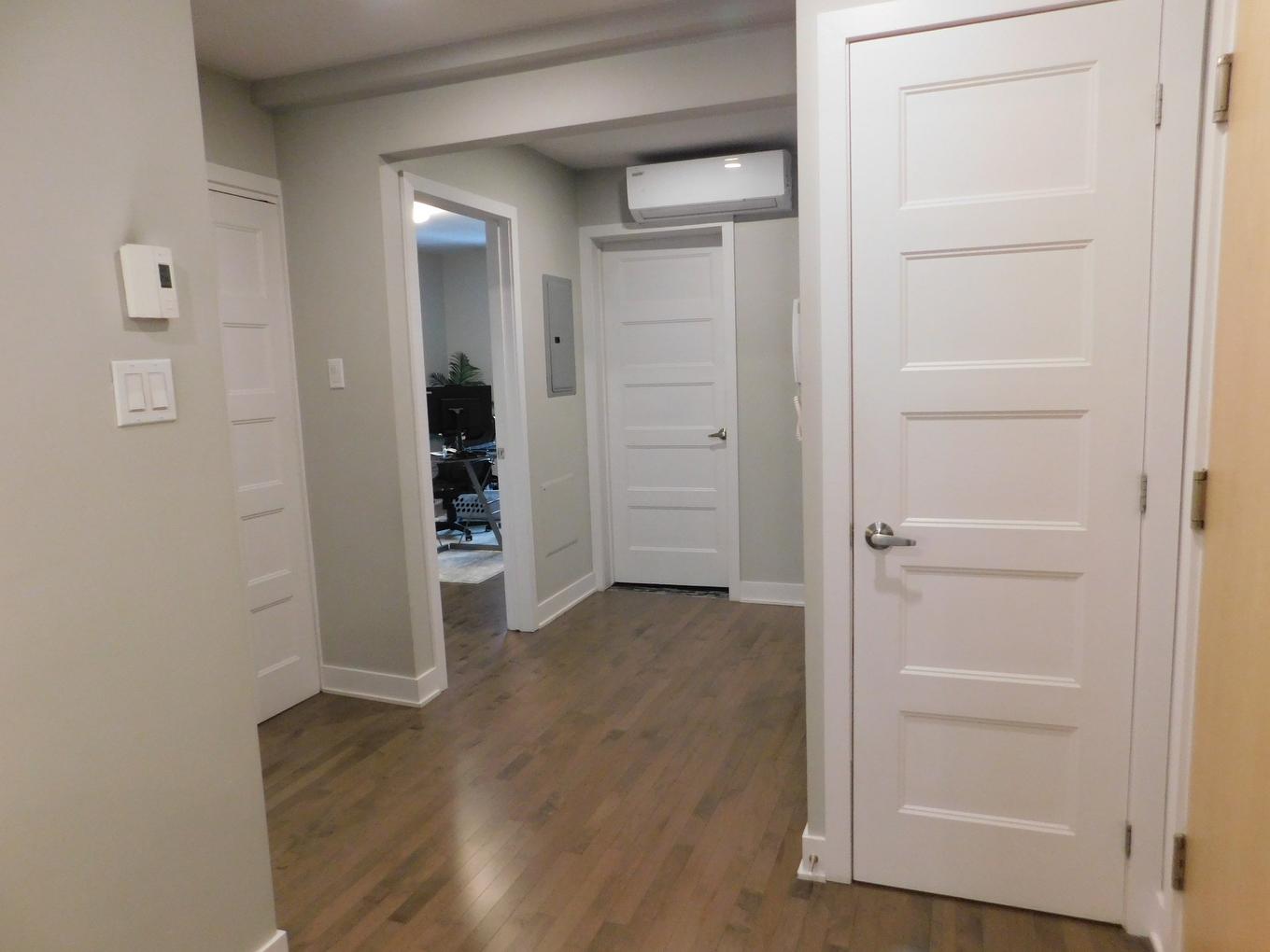 Hall - 6-1035 Rue De Liège O., Montréal (Villeray/Saint-Michel/Parc-Extension), QC - Indoor Photo Showing Other Room