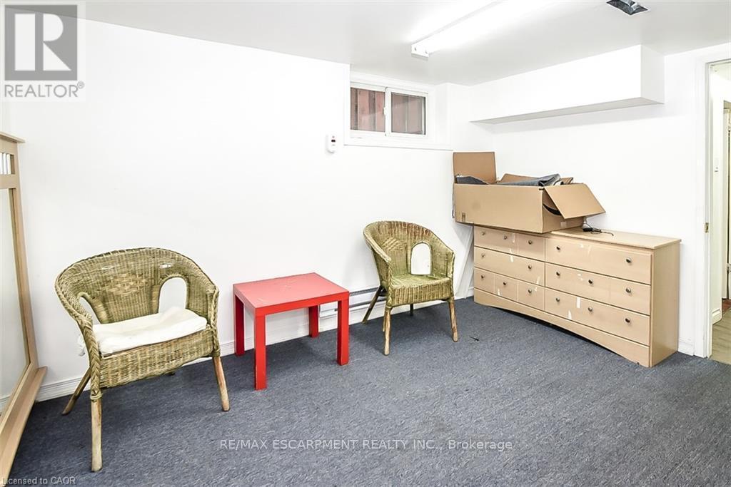 9 Gary Avenue, Hamilton, ON - Indoor