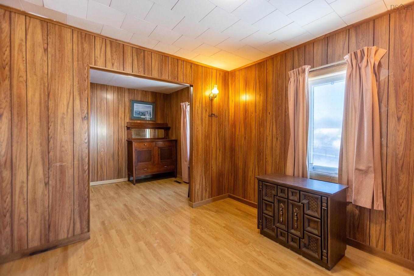 135 Pleasant Street E, Amherst, NS