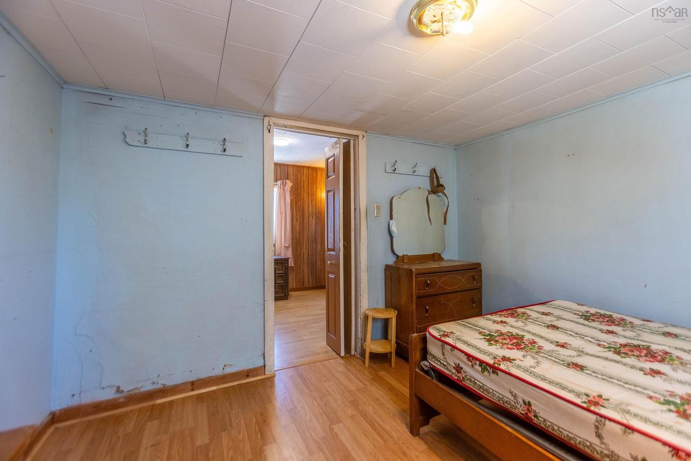 135 Pleasant Street E, Amherst, NS