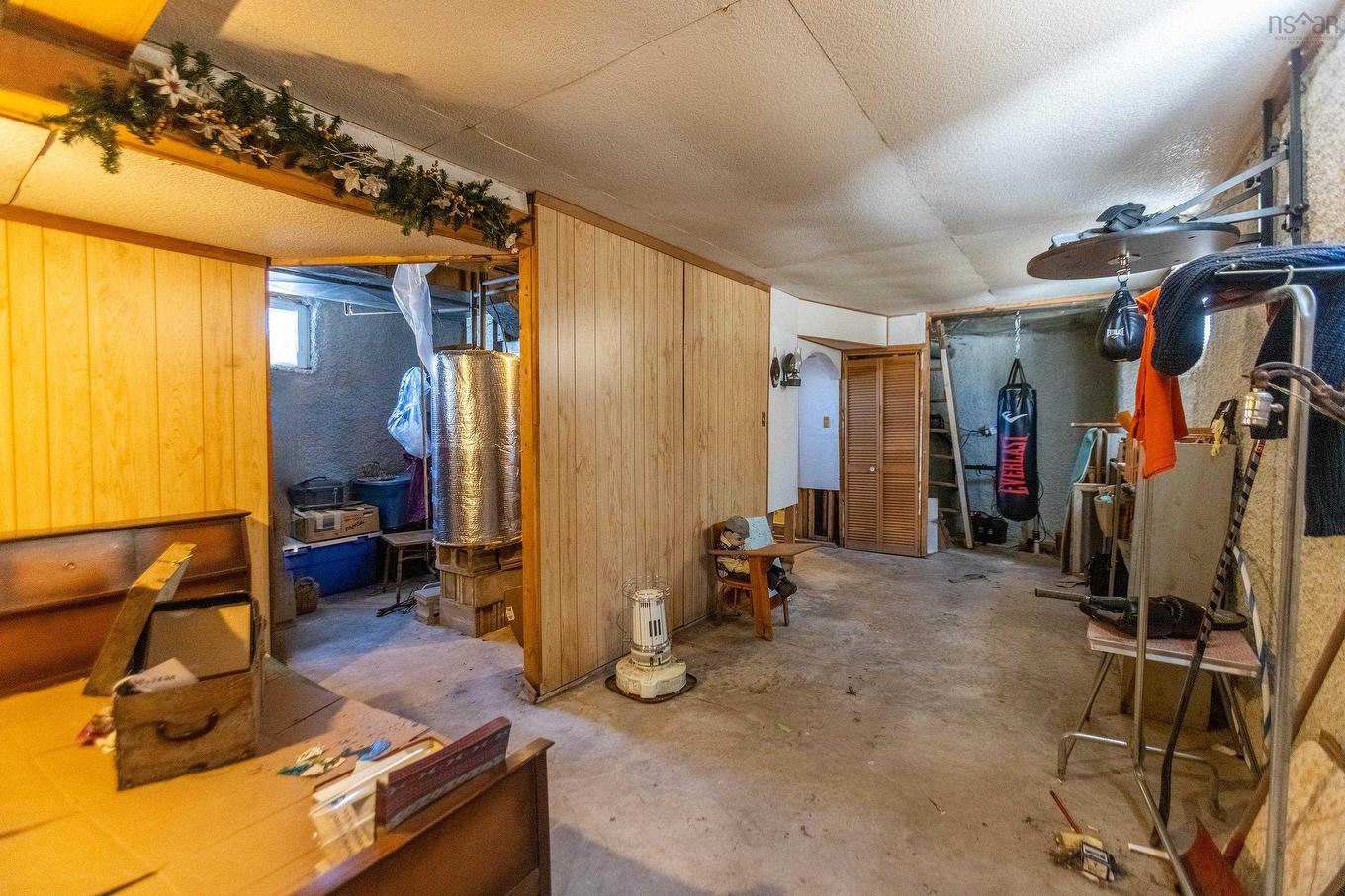 135 Pleasant Street E, Amherst, NS