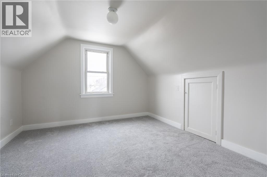 156 Adeline Avenue, Hamilton, ON - Indoor Photo Showing Other Room