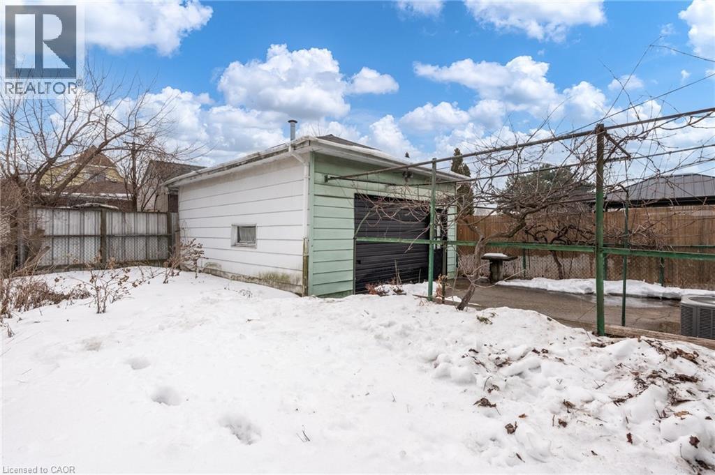 156 Adeline Avenue, Hamilton, ON - Outdoor