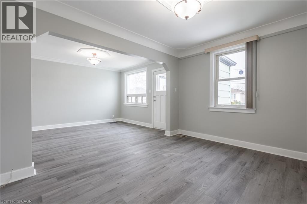 156 Adeline Avenue, Hamilton, ON - Indoor Photo Showing Other Room