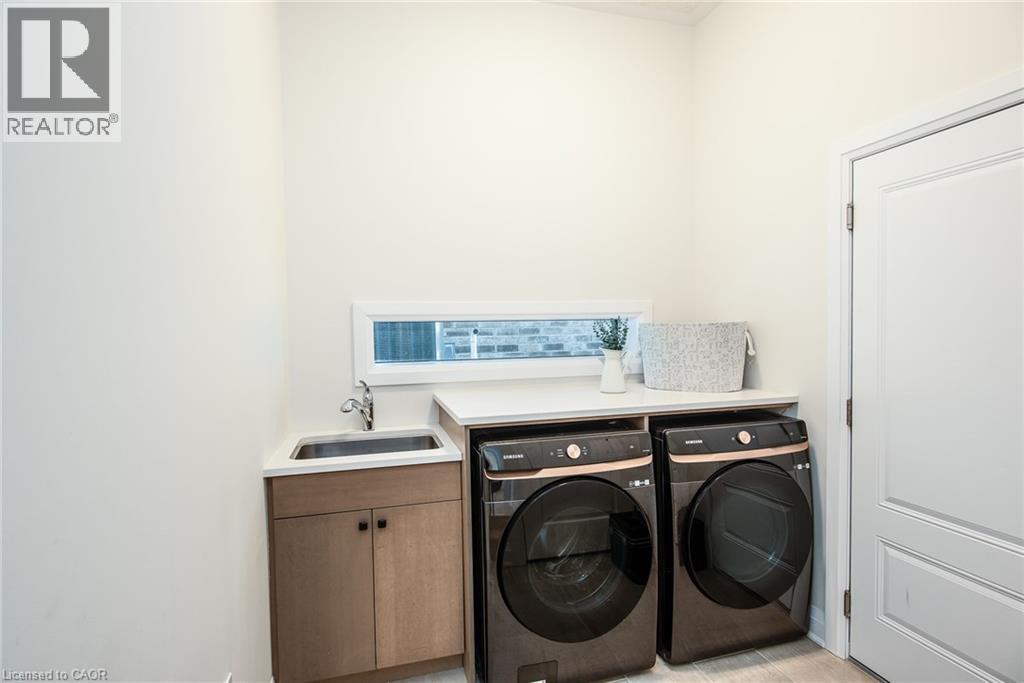 351 Chokecherry Crescent, Waterloo, ON - Indoor Photo Showing Laundry Room