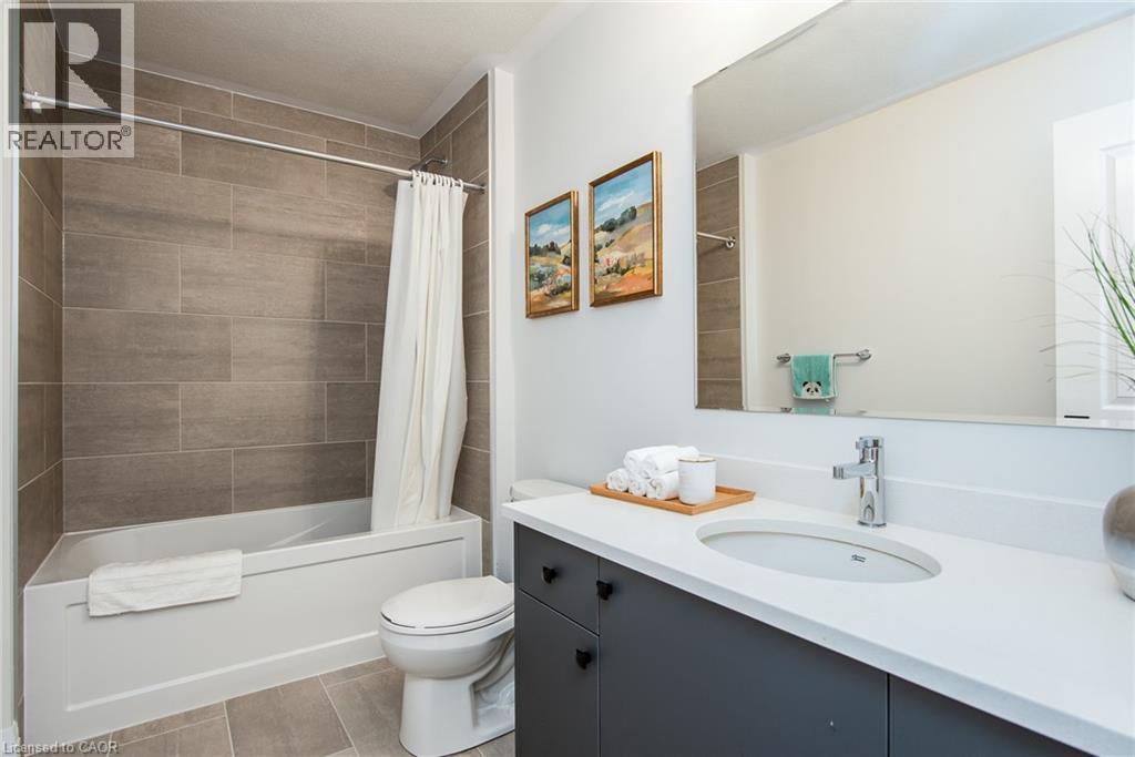 351 Chokecherry Crescent, Waterloo, ON - Indoor Photo Showing Bathroom
